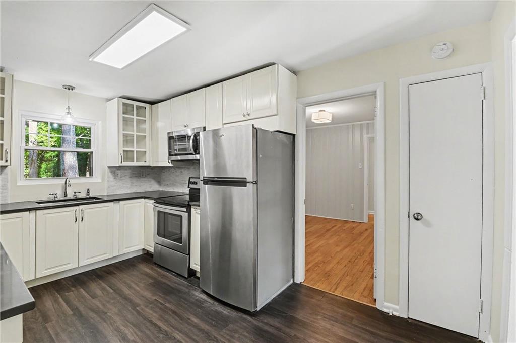 924 Valley Brook Road Decatur, GA 30033 - Photo 11 of 30