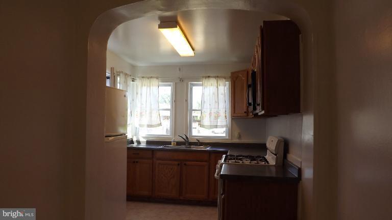 7544 Rabon Avenue Dundalk, MD 21222 - Photo 3 of 23 Kitchen