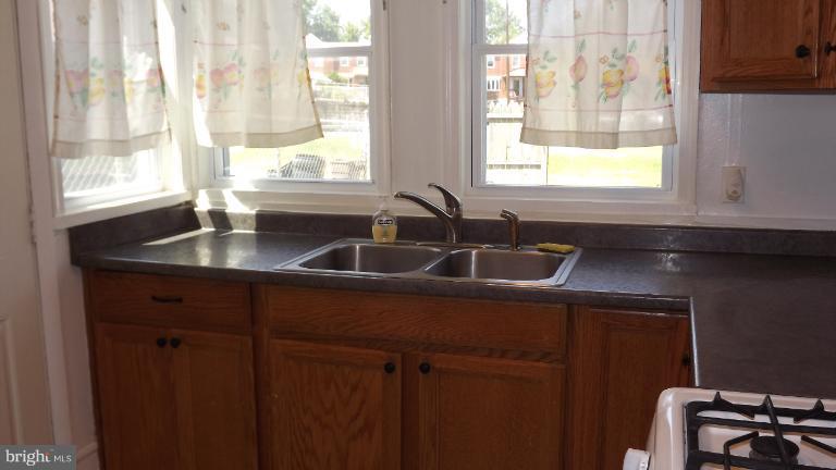 7544 Rabon Avenue Dundalk, MD 21222 - Photo 10 of 23 Kitchen