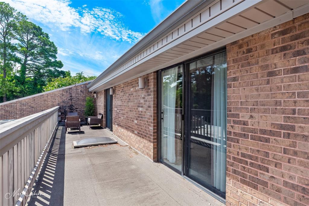 300 Pierremont Road, Unit 18 Shreveport, LA 71106 - Photo 26 of 40 a view of outdoor space and yard