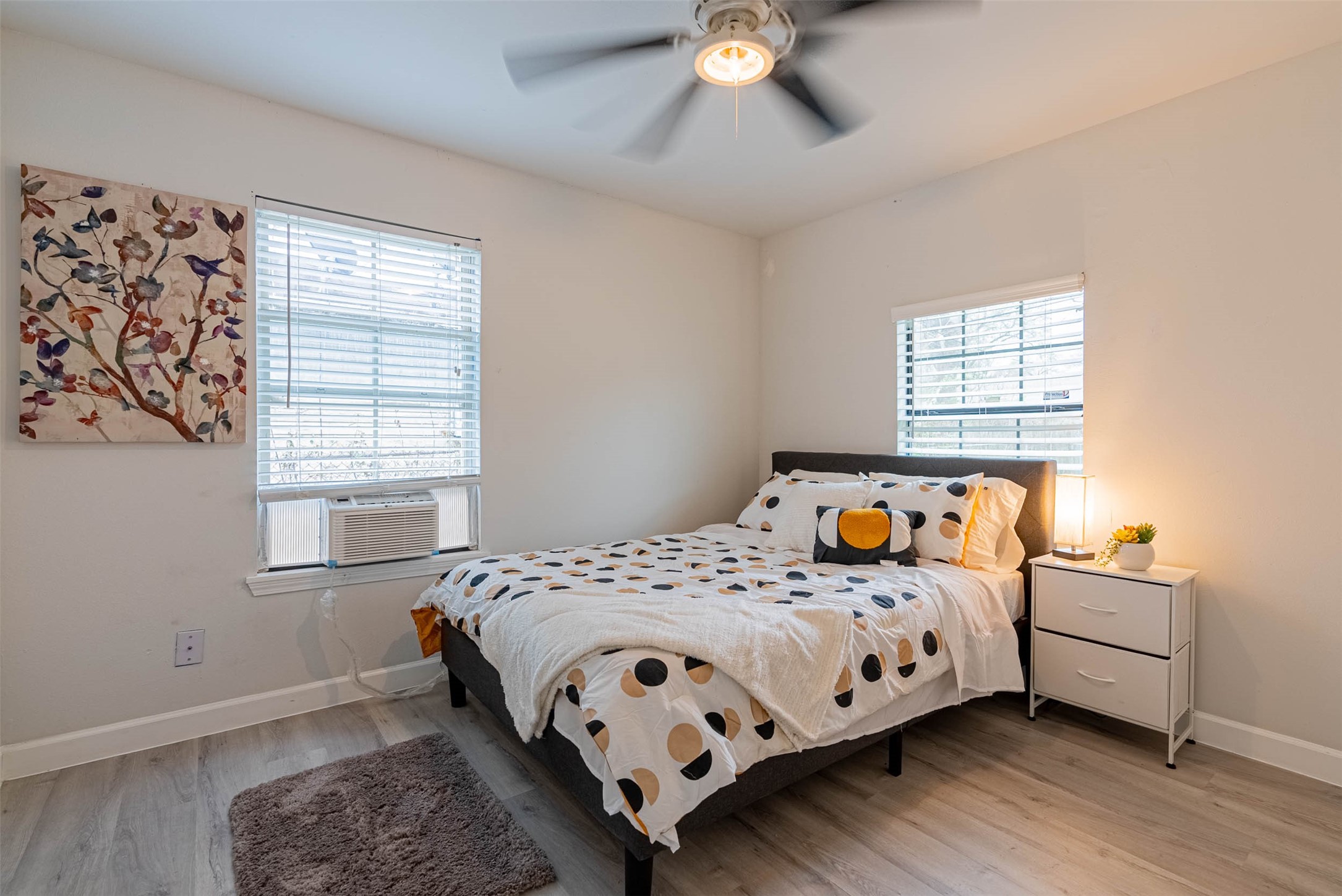 3910 Luca Street Houston, TX 77021 - Photo 21 of 29 a bedroom with a bed and a window
