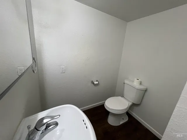 $895 | 151 Northwest 8th Street, Ontario, OR 97914