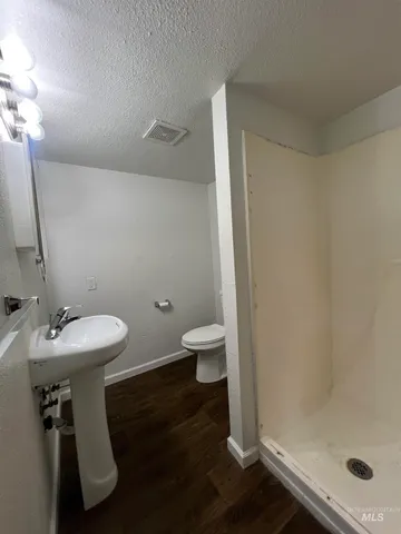 $895 | 151 Northwest 8th Street, Ontario, OR 97914