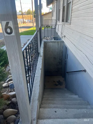 $895 | 151 Northwest 8th Street, Ontario, OR 97914