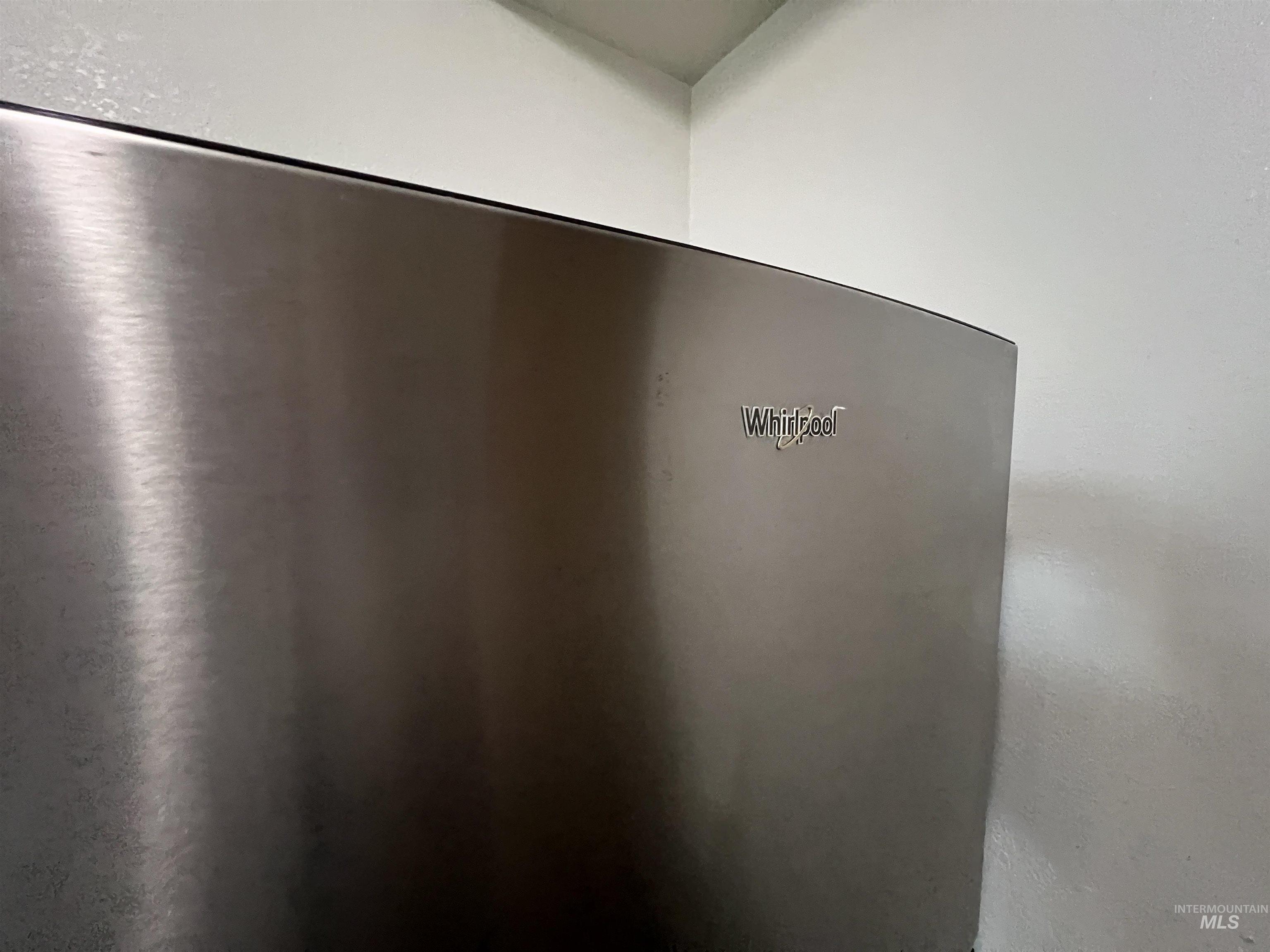 151 Northwest 8th Street Ontario, OR 97914 - Photo 10 of 30 Detailed view of elevator and a textured wall