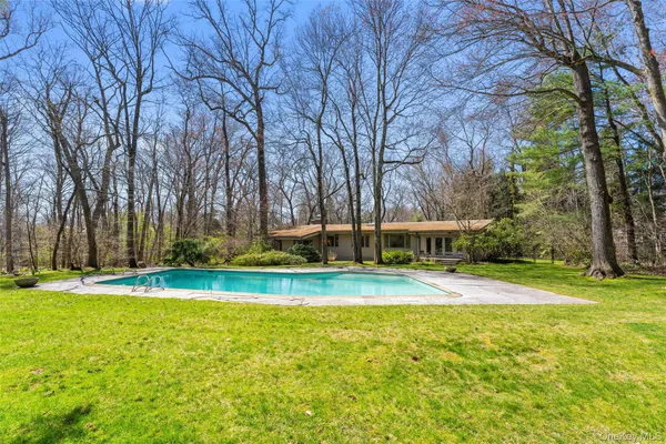 $3,295,000 | 98 Cushman Road, Scarsdale, NY 10583
