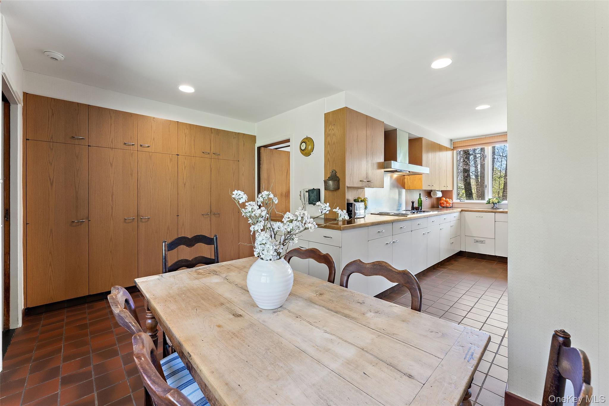 98 Cushman Road Scarsdale, NY 10583 - Photo 13 of 43 View of custom cabientry from breakfast area