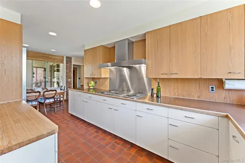 $3,295,000 | 98 Cushman Road, Scarsdale, NY 10583