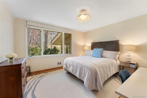 $3,295,000 | 98 Cushman Road, Scarsdale, NY 10583