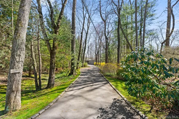 $3,295,000 | 98 Cushman Road, Scarsdale, NY 10583