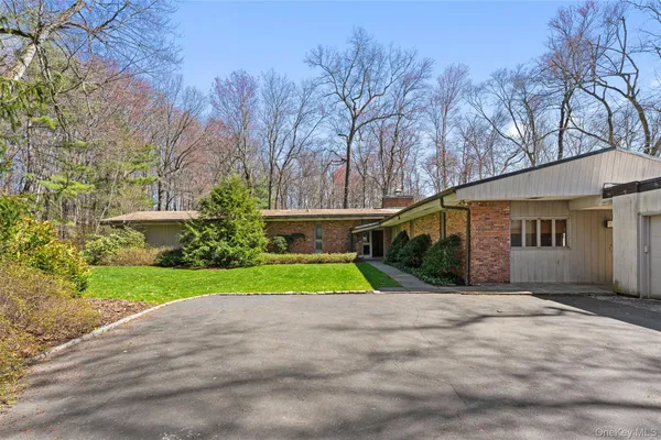 $3,295,000 | 98 Cushman Road, Scarsdale, NY 10583