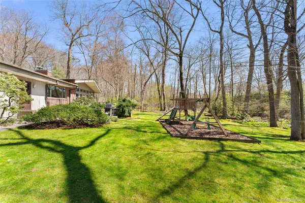 $3,295,000 | 98 Cushman Road, Scarsdale, NY 10583