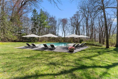 $3,295,000 | 98 Cushman Road, Scarsdale, NY 10583