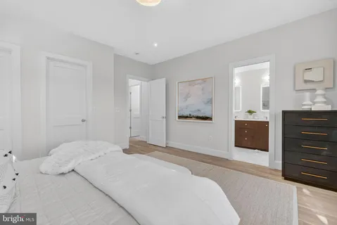 $2,195,000 | 22 West Spring Street, Alexandria, VA 22301