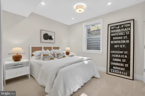 $2,195,000 | 22 West Spring Street, Alexandria, VA 22301