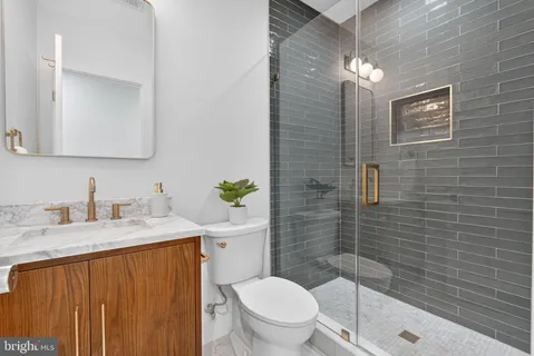 $2,195,000 | 22 West Spring Street, Alexandria, VA 22301