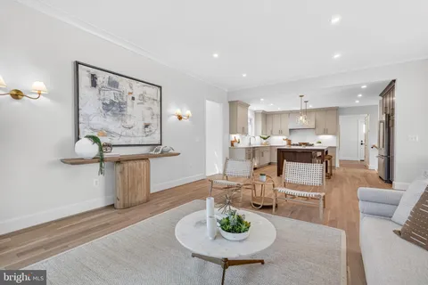 $2,195,000 | 22 West Spring Street, Alexandria, VA 22301