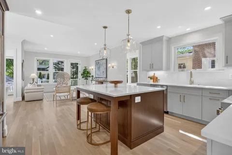 $2,195,000 | 22 West Spring Street, Alexandria, VA 22301
