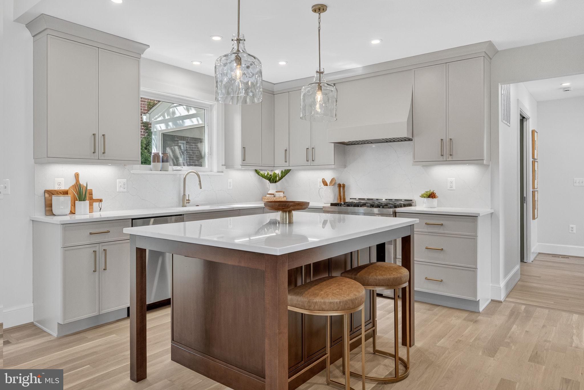 22 West Spring Street Alexandria, VA 22301 - Photo 5 of 54