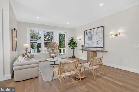 $2,195,000 | 22 West Spring Street, Alexandria, VA 22301