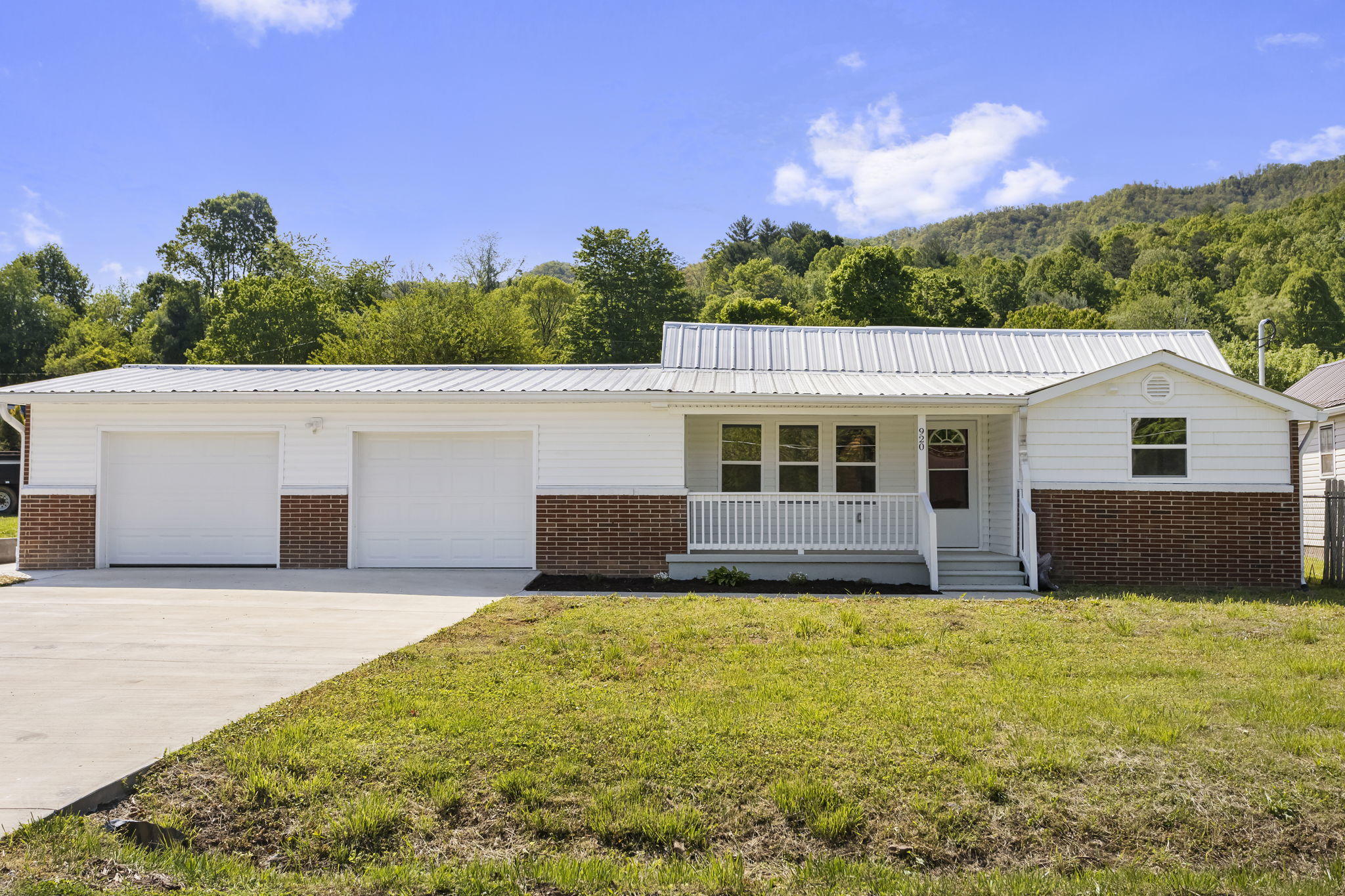 920 Rittertown Road Hampton, TN 37658 - Photo 1 of 17 2-web-or-mls-IMG_0060