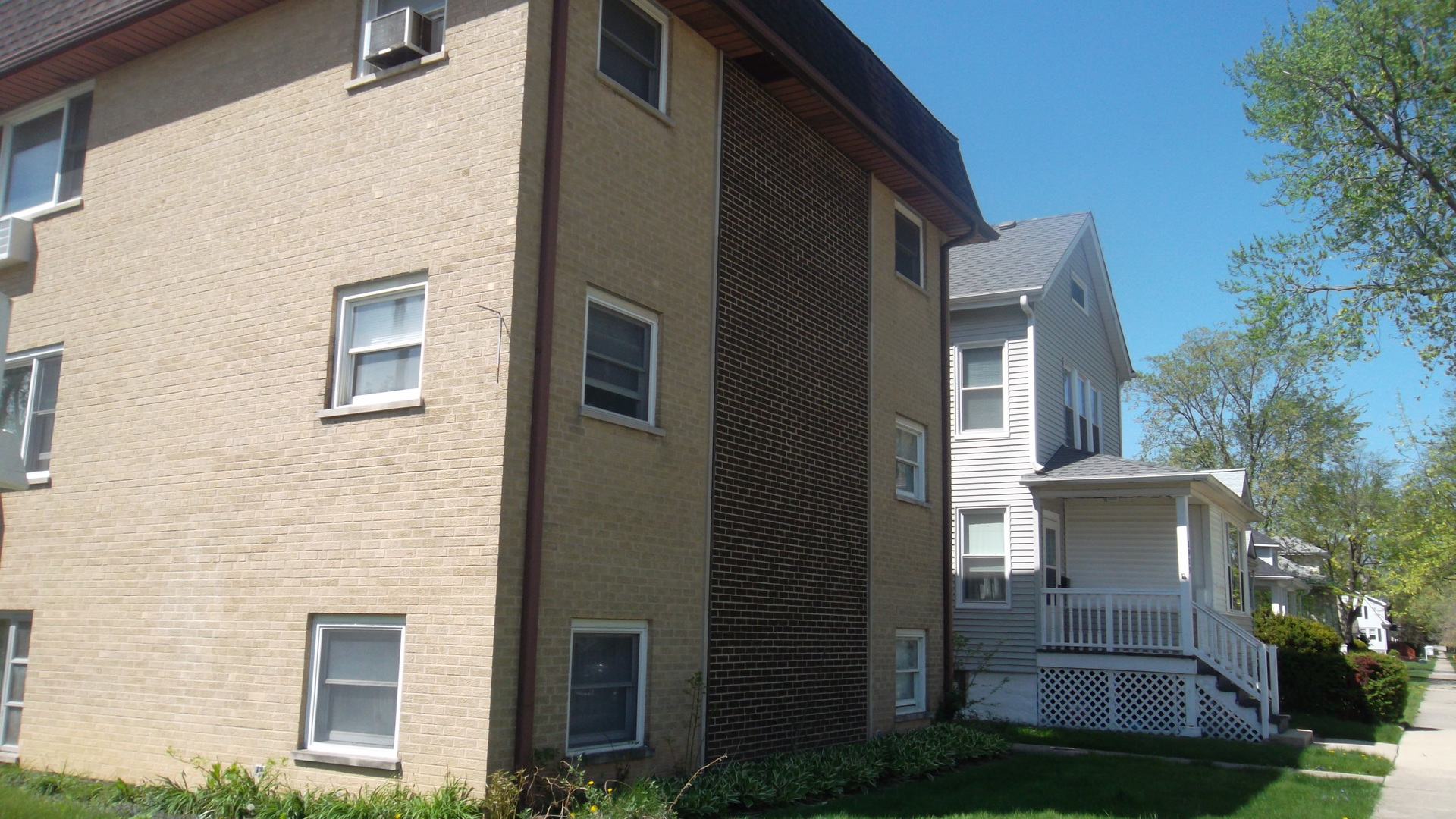 8923 Southview Avenue Brookfield, IL 60513 - Photo 3 of 5