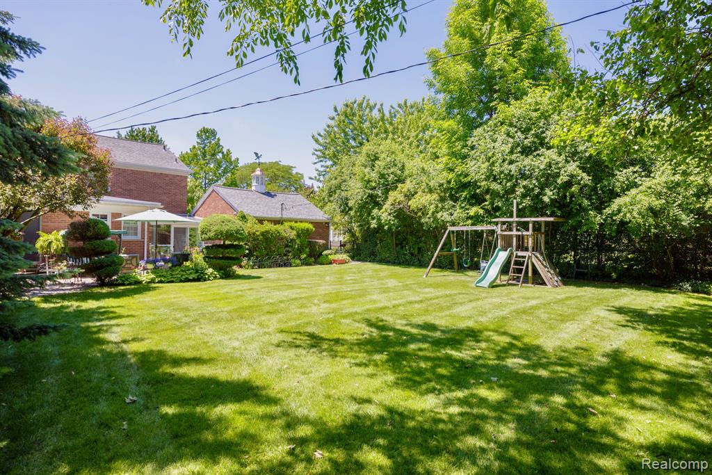 1020 Yorkshire Road Grosse Pointe Park, MI 48230 - Photo 53 of 83