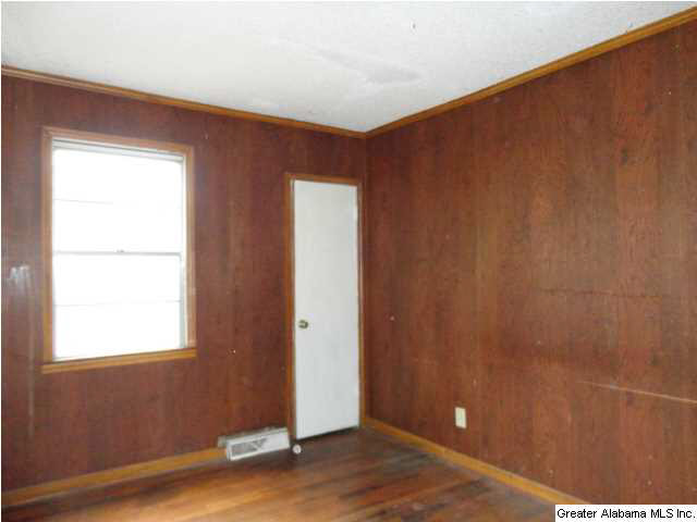 217 22nd Street Southwest Birmingham, AL 35211 - Photo 8 of 8