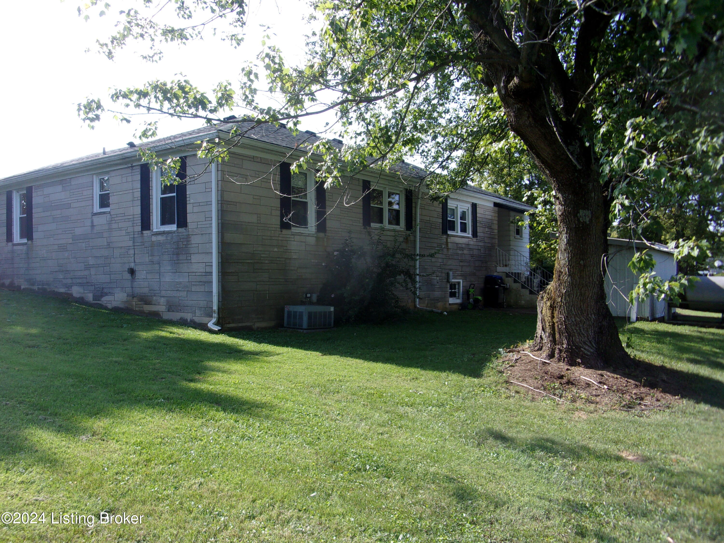 200 Little Union Road Fairfield, KY 40020 - Photo 6 of 32 101_6225