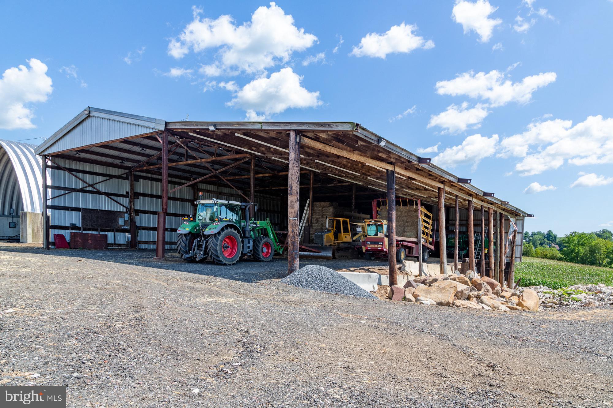27058 Mt Pleasant Road Columbus, NJ 08022 - Photo 102 of 127 a view of outdoor space with porch and entertaining space