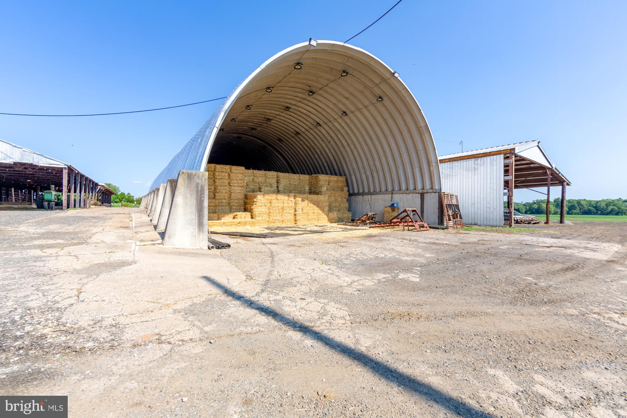 27058 Mt Pleasant Road Columbus, NJ 08022 - Photo 97 of 127 a view of large house with a yard