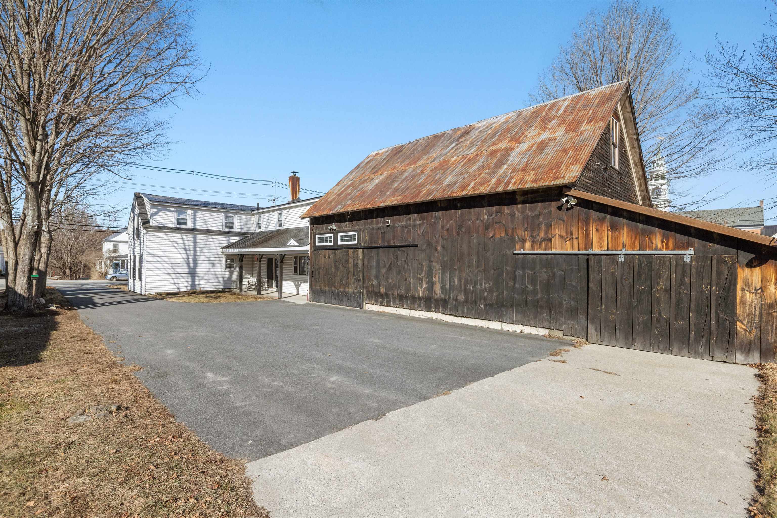 92 South Main Street Newport, NH 03773 - Photo 7 of 55