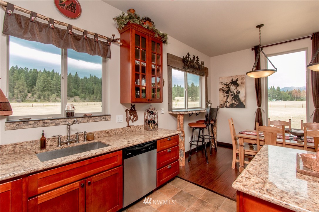 12101 Teanaway Road Cle Elum, WA 98922 - Photo 2 of 25 Gallery Image 2