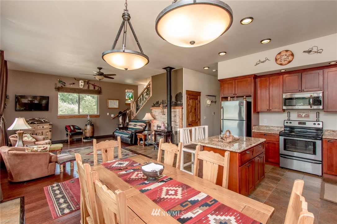 12101 Teanaway Road Cle Elum, WA 98922 - Photo 12 of 25 Gallery Image 12
