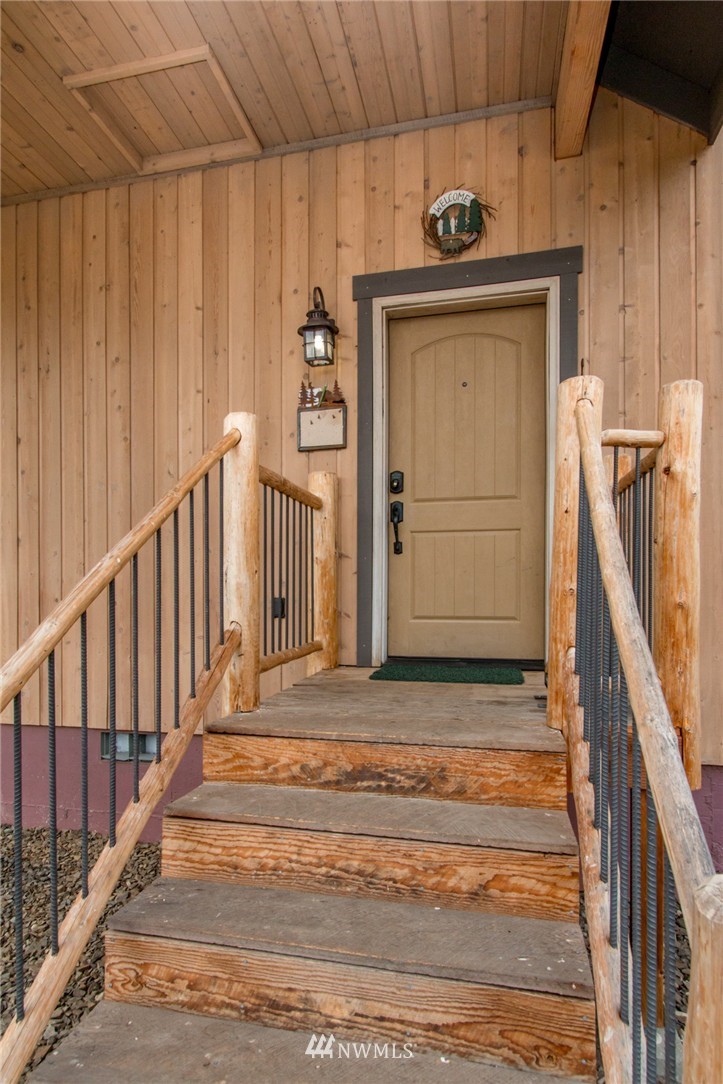 12101 Teanaway Road Cle Elum, WA 98922 - Photo 18 of 25 Gallery Image 18