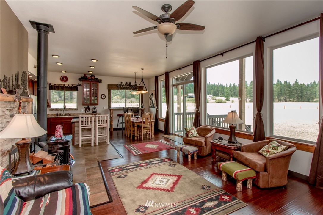 12101 Teanaway Road Cle Elum, WA 98922 - Photo 3 of 25 Gallery Image 3