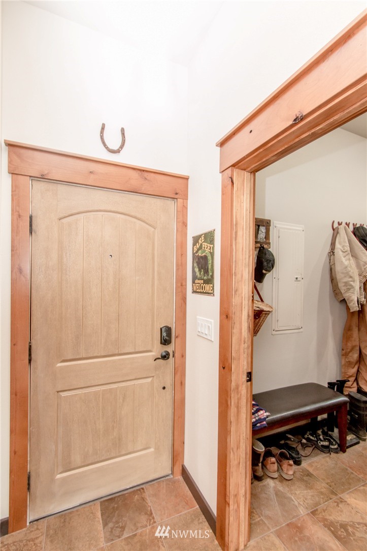 12101 Teanaway Road Cle Elum, WA 98922 - Photo 5 of 25 Gallery Image 5