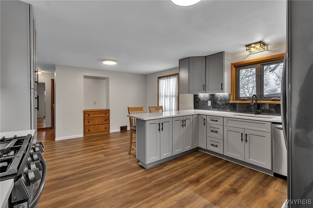 11 Cemetery Road Lancaster, NY 14086 - Photo 14 of 45