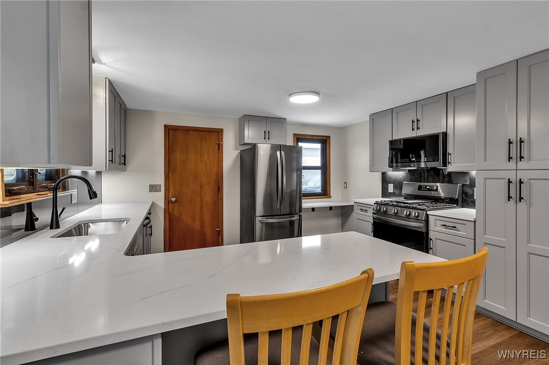 11 Cemetery Road Lancaster, NY 14086 - Photo 15 of 45