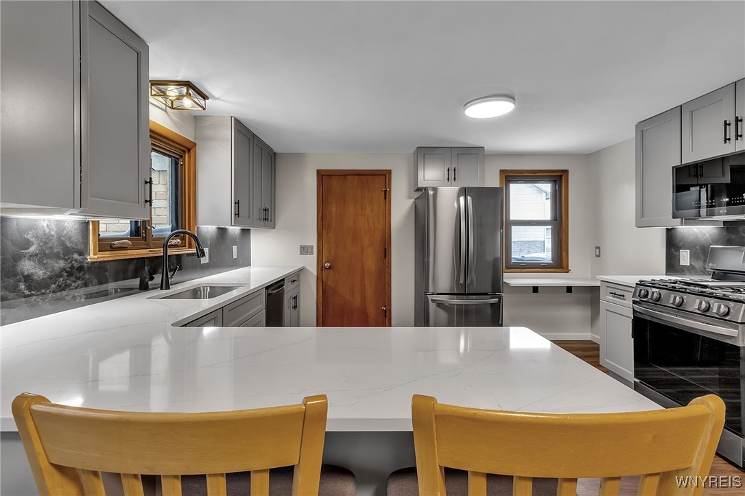 11 Cemetery Road Lancaster, NY 14086 - Photo 16 of 45