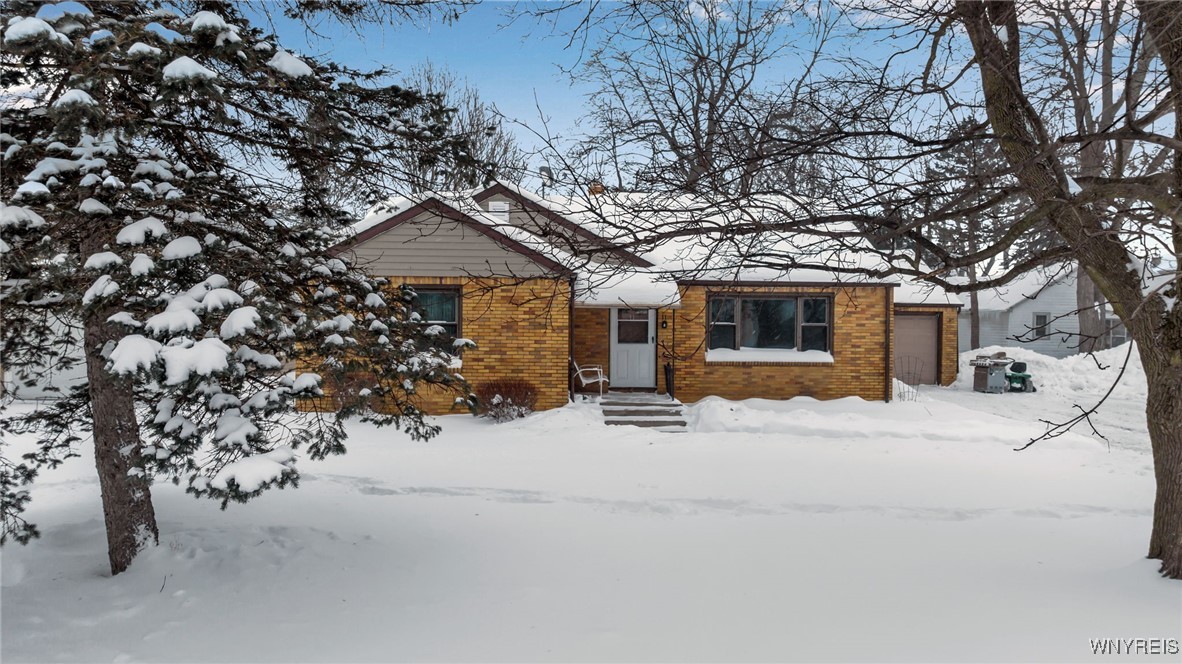 11 Cemetery Road Lancaster, NY 14086 - Photo 2 of 45