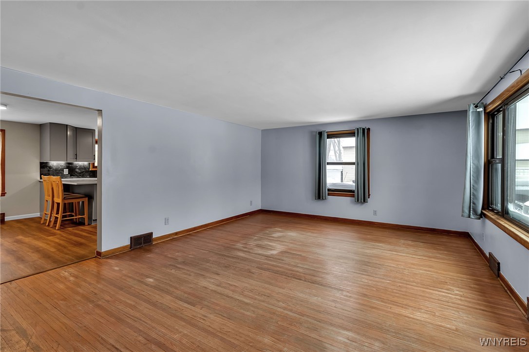 11 Cemetery Road Lancaster, NY 14086 - Photo 25 of 45