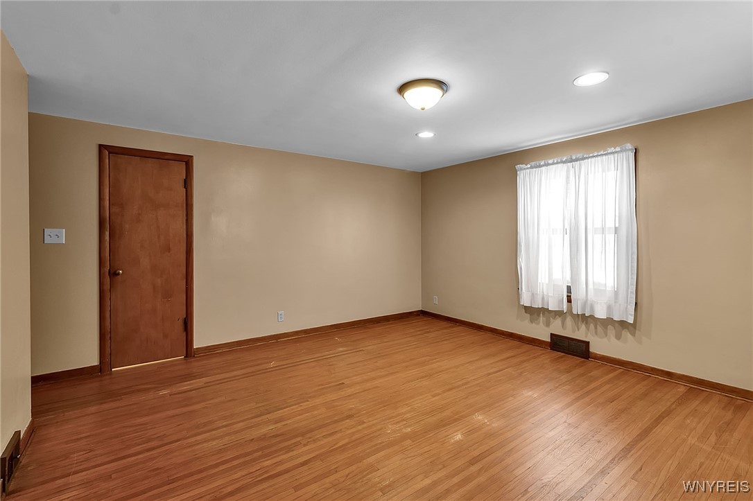 11 Cemetery Road Lancaster, NY 14086 - Photo 30 of 45