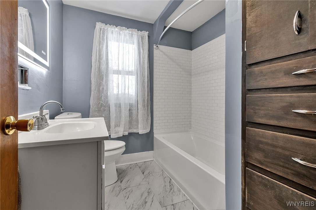 11 Cemetery Road Lancaster, NY 14086 - Photo 36 of 45