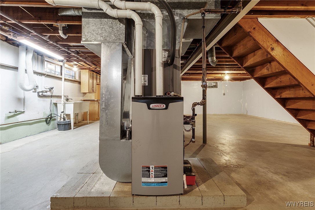 11 Cemetery Road Lancaster, NY 14086 - Photo 43 of 45