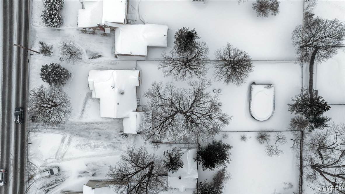 11 Cemetery Road Lancaster, NY 14086 - Photo 8 of 45