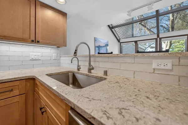 $599,000 | 12 Oak Creek Trail, Madison, WI 53717