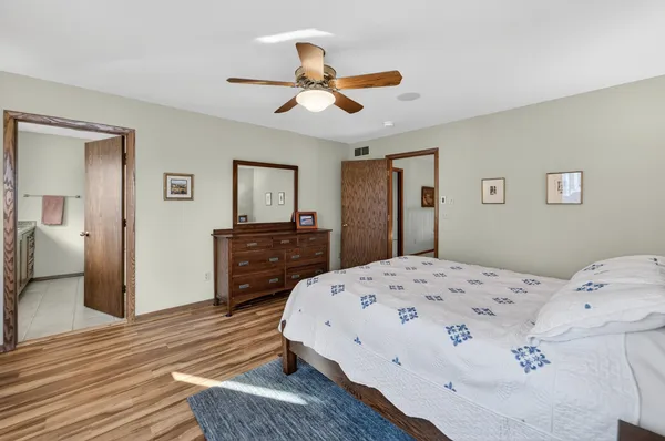 $599,000 | 12 Oak Creek Trail, Madison, WI 53717