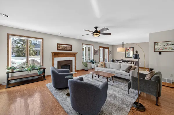 $599,000 | 12 Oak Creek Trail, Madison, WI 53717