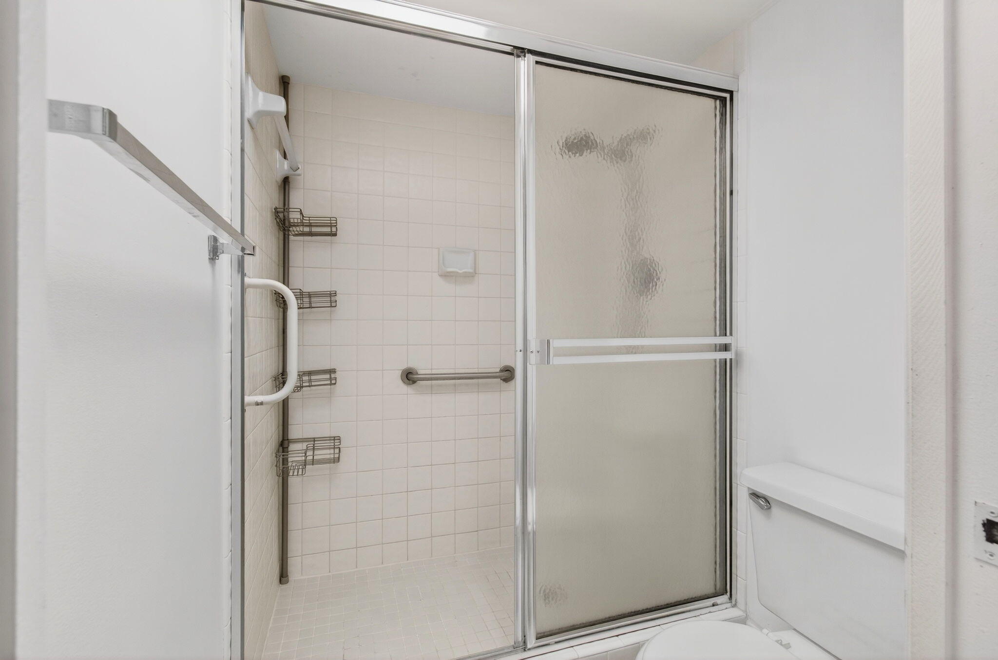 1501 Cayman Way, Unit C4 Coconut Creek, FL 33066 - Photo 36 of 67 Primary Bathroom